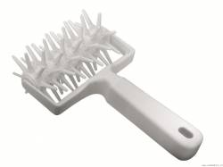 Kuchyňský váleček zubatý 10cm - Ibili